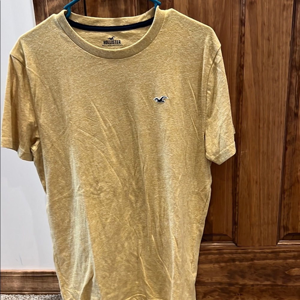 Hollister Yellow Short Sleeve Tee with Embroidered Logo